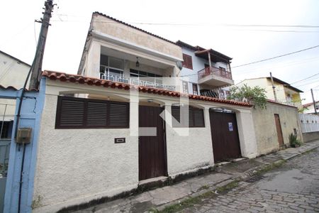 Casa de condomínio à venda com 251m², 4 quartos e 2 vagasFachada 