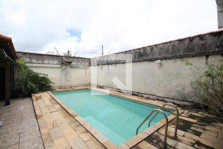 Casa de condomínio à venda com 251m², 4 quartos e 2 vagasPiscina