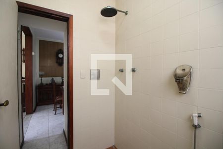 Casa de condomínio à venda com 251m², 4 quartos e 2 vagasBanheiro Social