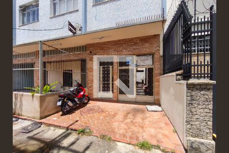 Apartamento à venda com 60m², 2 quartos e sem vaga Apartamento à venda com 60m², 2 quartos e sem vagaFachada e portaria