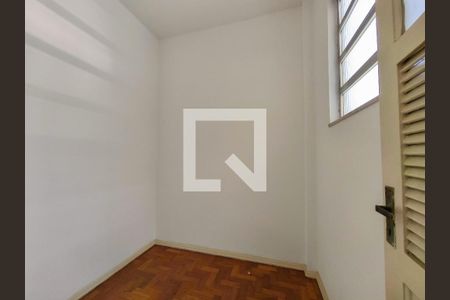 Apartamento à venda com 60m², 2 quartos e sem vaga Apartamento à venda com 60m², 2 quartos e sem vagaQuarto de Serviço