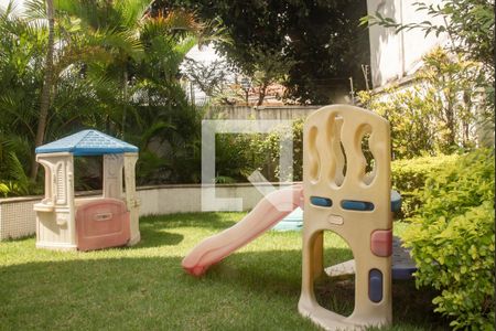 Apartamento à venda com 124m², 4 quartos e 3 vagasÁrea comum - Playground