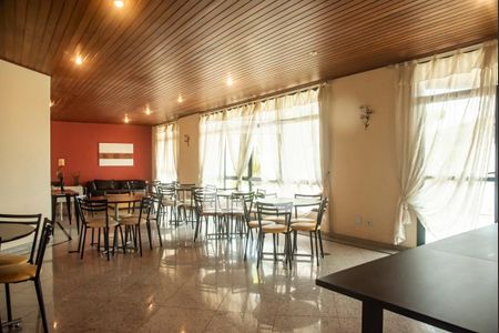 Apartamento à venda com 124m², 4 quartos e 3 vagasÁrea comum - Salão de festas