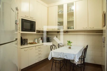 Apartamento à venda com 124m², 4 quartos e 3 vagasCozinha