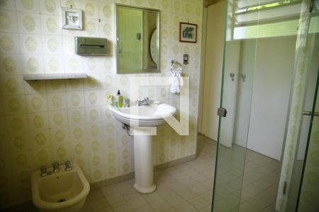 Casa à venda com 200m², 3 quartos e 4 vagasBanheiro