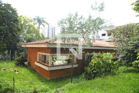 Casa à venda com 200m², 3 quartos e 4 vagasVista externa