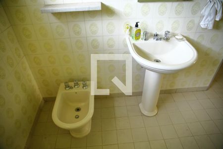 Casa à venda com 200m², 3 quartos e 4 vagasBanheiro