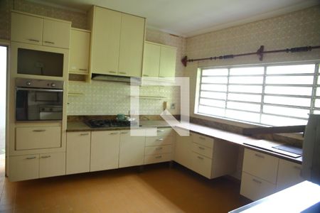 Casa à venda com 200m², 3 quartos e 4 vagasCozinha - Armários