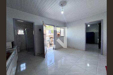 Casa à venda com 124m², 3 quartos e 2 vagas Casa à venda com 124m², 3 quartos e 2 vagascasa fundos sala /cozinha