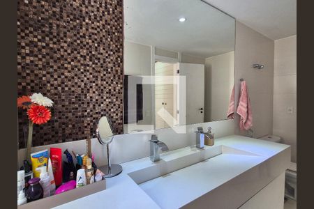 Apartamento à venda com 180m², 3 quartos e 2 vagasBanheiro da Suite 2