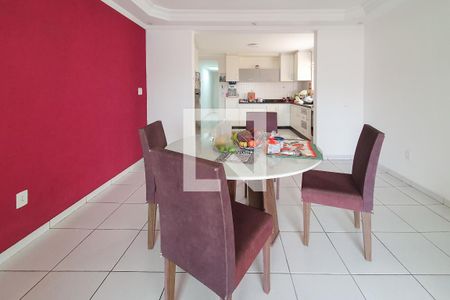 Casa à venda com 232m², 3 quartos e 2 vagas Casa à venda com 232m², 3 quartos e 2 vagasCopa