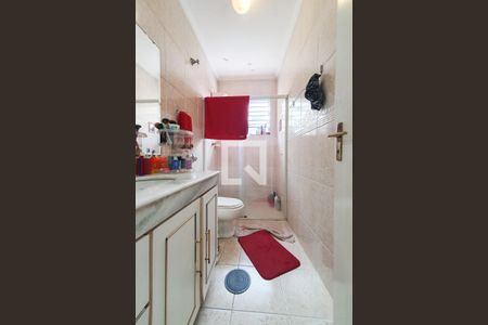 Casa à venda com 232m², 3 quartos e 2 vagas Casa à venda com 232m², 3 quartos e 2 vagasBanheiro Social 1