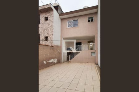 Casa à venda com 232m², 3 quartos e 2 vagas Casa à venda com 232m², 3 quartos e 2 vagasQuintal - fundo