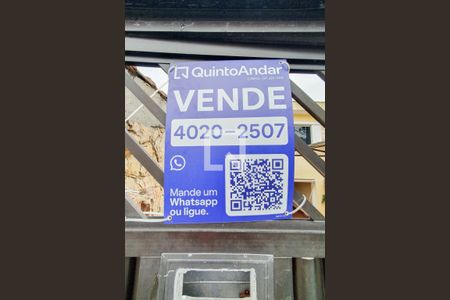 Casa à venda com 232m², 3 quartos e 2 vagas Casa à venda com 232m², 3 quartos e 2 vagasplaquinha