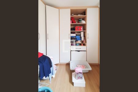 Casa à venda com 232m², 3 quartos e 2 vagas Casa à venda com 232m², 3 quartos e 2 vagasQuarto 3