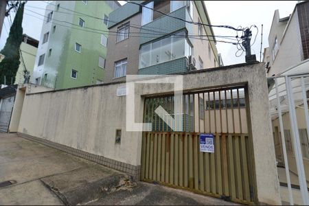 Apartamento à venda com 170m², 3 quartos e 2 vagasFachada