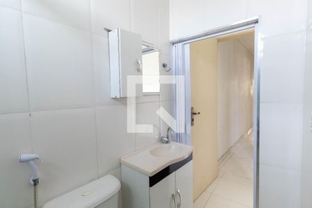 Casa à venda com 80m², 2 quartos e 1 vaga Casa à venda com 80m², 2 quartos e 1 vagaBanheiro da Suíte