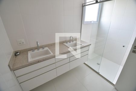 Apartamento à venda com 136m², 3 quartos e 2 vagasBanheiro 3