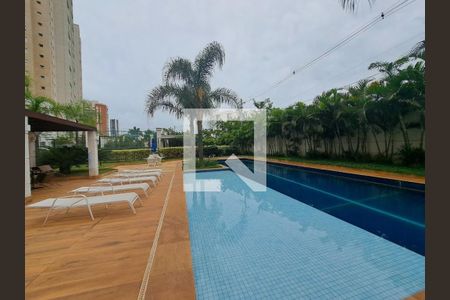 Apartamento à venda com 136m², 3 quartos e 2 vagas Apartamento à venda com 136m², 3 quartos e 2 vagasÁrea comum - Piscina