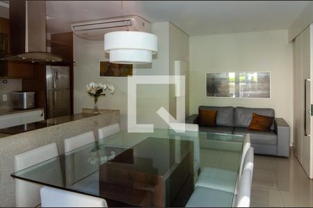 Apartamento à venda com 77m², 3 quartos e 1 vaga Apartamento à venda com 77m², 3 quartos e 1 vagaÁrea comum