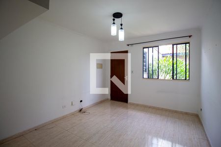 Sala de apartamento para alugar com 2 quartos, 53m² em Conjunto Residencial José Bonifácio, São Paulo