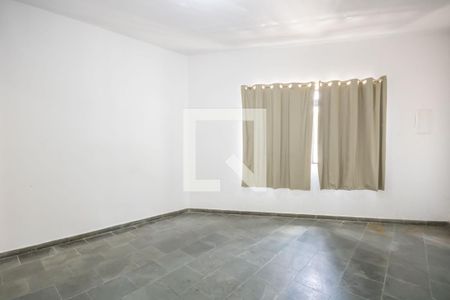 Sala de casa para alugar com 3 quartos, 120m² em Km 18, Osasco