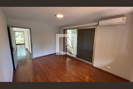 Casa à venda com 450m², 4 quartos e 4 vagas Casa à venda com 450m², 4 quartos e 4 vagasSuite 1