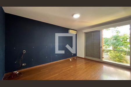 Casa à venda com 450m², 4 quartos e 4 vagas Casa à venda com 450m², 4 quartos e 4 vagasSuite 2