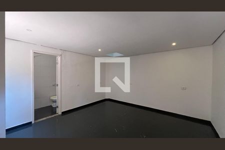 Casa à venda com 450m², 4 quartos e 4 vagas Casa à venda com 450m², 4 quartos e 4 vagasEdicula