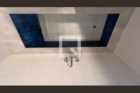 Casa à venda com 450m², 4 quartos e 4 vagas Casa à venda com 450m², 4 quartos e 4 vagasBanheiro