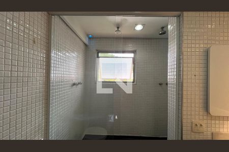 Casa à venda com 450m², 4 quartos e 4 vagas Casa à venda com 450m², 4 quartos e 4 vagasBanheiro da Suíte 1