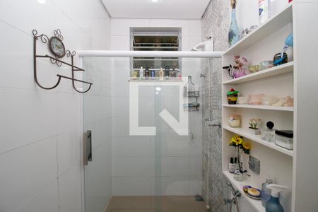 Casa à venda com 300m², 5 quartos e 2 vagas Casa à venda com 300m², 5 quartos e 2 vagasBanheiro Social