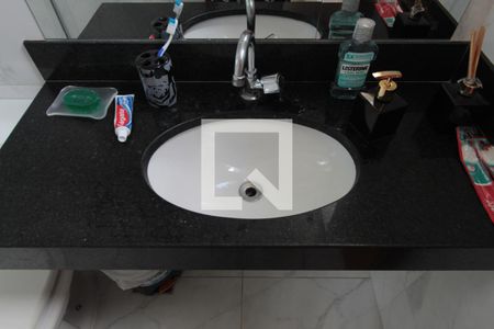 Apartamento à venda com 181m², 4 quartos e 2 vagasBanheiro da Suite