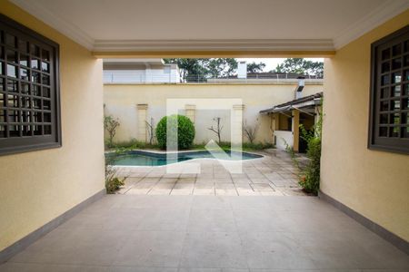 Casa à venda com 450m², 5 quartos e 3 vagasFachada