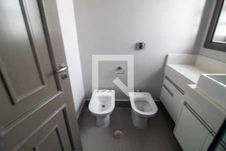 Casa à venda com 450m², 5 quartos e 3 vagasBanheiro da Suíte 3