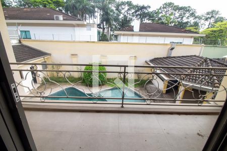 Casa à venda com 450m², 5 quartos e 3 vagasSuíte 4 - Varanda