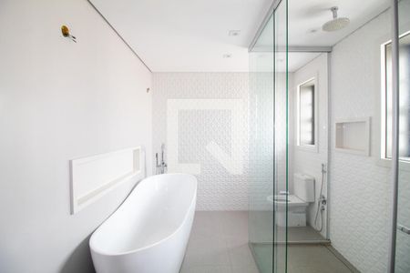 Casa à venda com 450m², 5 quartos e 3 vagasBanheiro da Suíte 4 - Senhora