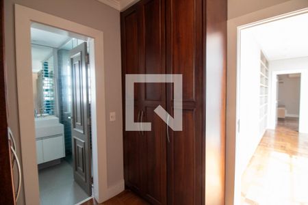 Casa à venda com 450m², 5 quartos e 3 vagasCloset da suíte 3