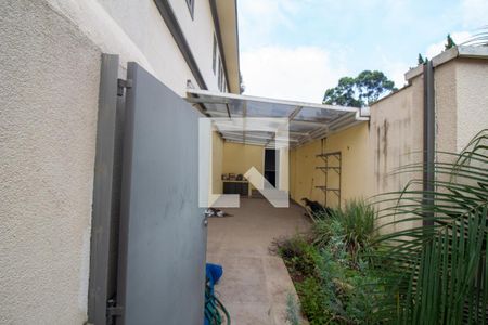 Casa à venda com 450m², 5 quartos e 3 vagasFachada