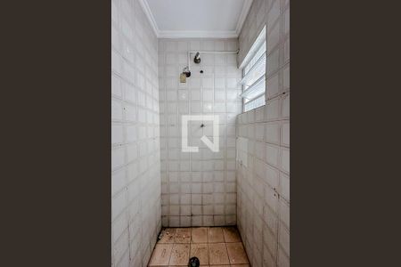 Casa à venda com 56m², 3 quartos e 1 vagaBanheiro 2