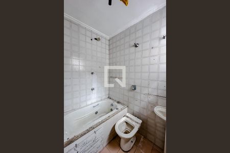 Casa à venda com 56m², 3 quartos e 1 vagaBanheiro