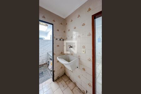 Casa à venda com 56m², 3 quartos e 1 vagaÁrea de Serviço