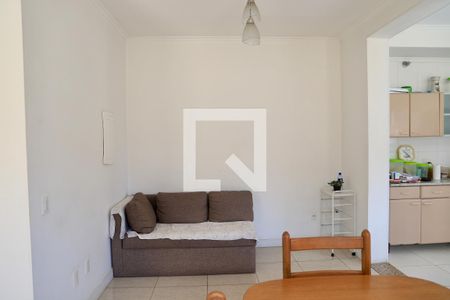 Casa à venda com 190m², 3 quartos e 2 vagas Casa à venda com 190m², 3 quartos e 2 vagasSala de Jantar