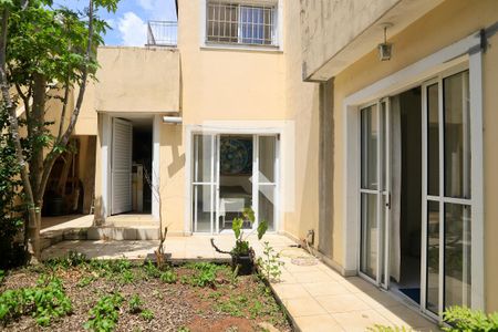Casa à venda com 190m², 3 quartos e 2 vagas Casa à venda com 190m², 3 quartos e 2 vagasEdícula