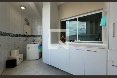 Casa à venda com 398m², 4 quartos e 7 vagasArea de serviço