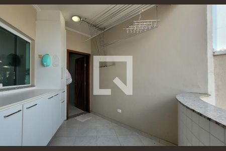 Casa à venda com 398m², 4 quartos e 7 vagasArea de serviço