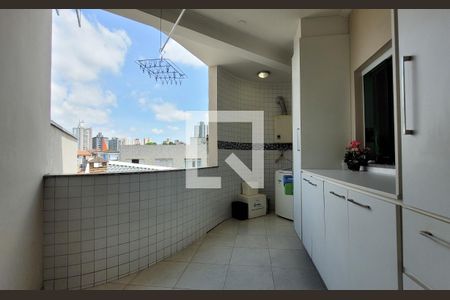 Casa à venda com 398m², 4 quartos e 7 vagasArea de serviço