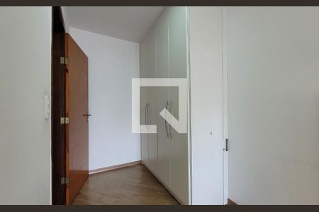 Casa à venda com 398m², 4 quartos e 7 vagasQuarto