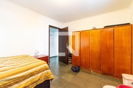 Casa à venda com 350m², 4 quartos e 4 vagasQuarto 2