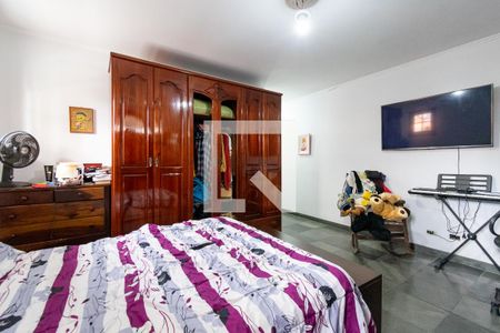 Casa à venda com 350m², 4 quartos e 4 vagasSuíte